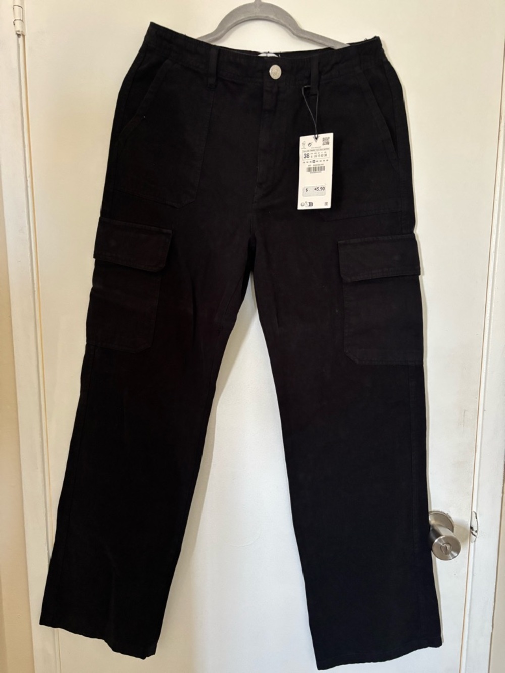 Zara Black Men's Cargo Pants - Utility Pocket Design